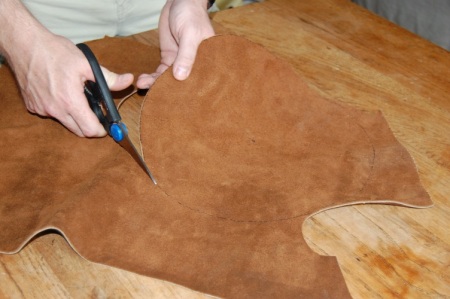 Cutting circles in leather